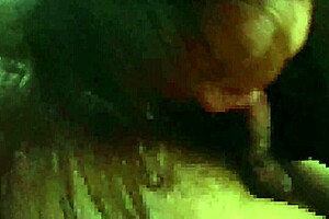 熟女深喉吸到硬邦邦？