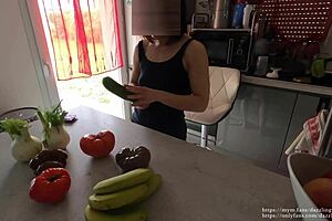 Dazzlingfacegirl Inserts Cucumber into Pussy for First Time on Web Chat