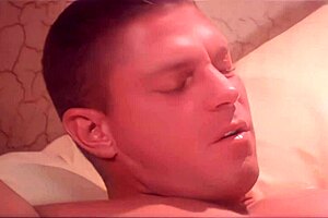 TJ Hart blond fisse slikket så kneppet med snavset snak, cowgirl ridning, deepthroat og orgasme