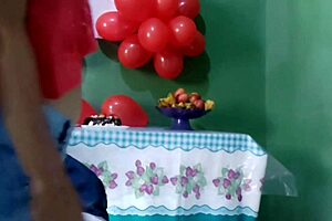 Amanda Has A Birthday And The Person Who Received The Gift Was Ibucetou