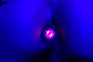 Wife's pussy explodes with orgasm from huge bbc 😍