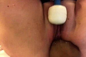 jenna jaymes deepthroats bbc then plays with pussy