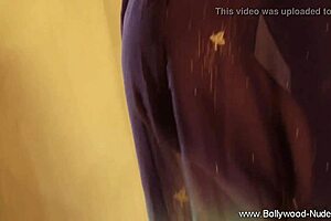 indian milf babe explores exotic india culture