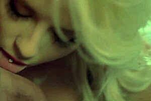 Cock sucking session woman