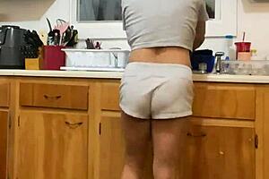 Watch Anna Maria, That Hot Mature Latina, Doing Dishes And Teasing!