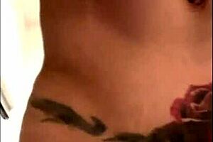 Oh, nicky ferrari, I love playing with my big ass and pussy!