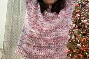 Anna Maria's festive milf show: A Dominican delight