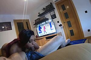 Impossible to watch Naruto with roommate