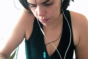 Jenna seduces studnt with massag, oh wow