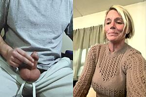 42岁熟女第一次球踢震惊！