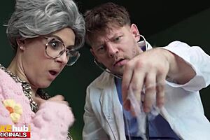 BLONDE VICKY VETTES CRYSTAL DILDO PLAY IN PRIVATE