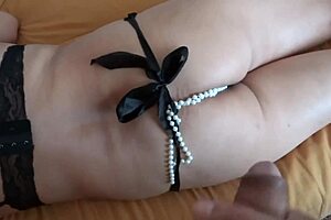 Riley Reid Eating Mindi Mink's Juicy Pussy?