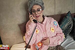 BLONDE VICKY VETTES CRYSTAL DILDO PLAY IN PRIVATE