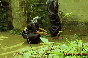 Mature babe craves big cock in bush?