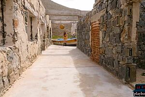 hey babe, ready for outdoor striptease with Willa Prescott?