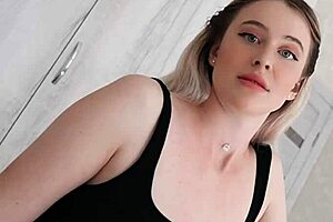 stop playing roblox, i miss sex so much. fuck your stepmom while your father is not at home