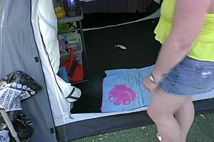 trashy kiwi milf flashing at holiday park, wanna see?