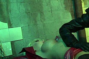 激烈束缚足部恋物与女同性高潮，莫妮克·科维特和克里斯蒂娜·贝拉