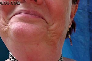 trashy kiwi milf flashing at holiday park, wanna see?