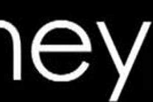 Fuck that slutty brunette milf Kortney Kane in heels now