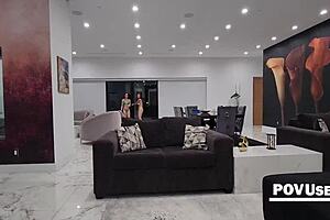 Hey, join the freeuse frenzy at this Airbnb!