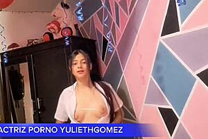 naughty girl came to provoke me with a short dress without panties moved her ass on the stick and it came out casero real