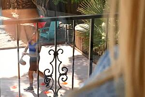 Her ass hurts but she takes it like a good chola in doggy 😏