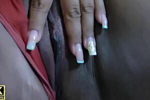 Fitness babe shakes her ass and gets wet with cum
