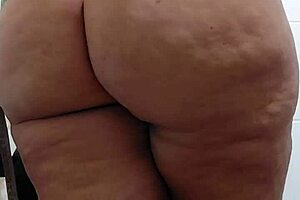 Bigassblonde chats with a latina princess in lingerie, showing off her natural tits and big ass as a brazilian milf bunny