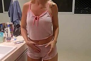 Alinemilf frissítés - brazil MILF puncim olyan gyönyörű és borotvált. Nem tudom abbahagyni a mutogatást!