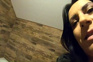 sexy latina milf dances in leggings wiggling her huge butt!