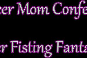 Soccer mom spills her wild fisting fantasy to me! 😲