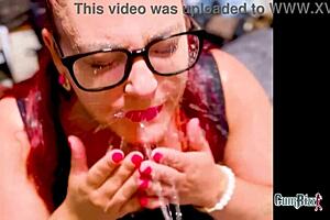 happy mothersday, mommy craves that monstercock action! 😍