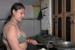 Housewife Engages In Muff Diving And Sex With Big Cock While Cooking In Kitchen