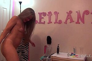 barefoot beauty teases with dirty talk on cam