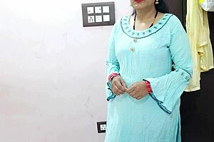 继母问要不要跟我挤这酒店大床