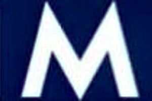 Mommy's Girl - Cheating Wife Tia Cyrus Has Passionate Secret Affair With Gorgeous Milf Julia Ann!