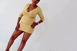 Busty Mature Lady Sonia Has Such a Filthy Mind 😏