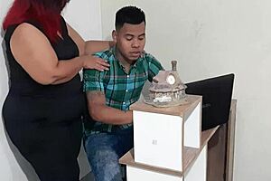 办公室合集饥渴拉丁秘书纯欲吸鸡巴！