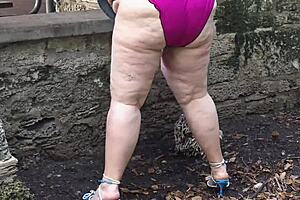 Juicy wet pussy dripping, fat bbw flashes huge ass