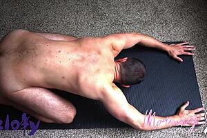 我的哥伦比亚继妹说服我无套操