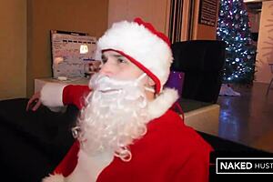 Round ass bounces on white dick during holidays