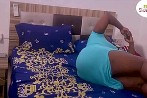 i fucked my big ass girlfriend when she visited and i couldn't resist her wet pussy and monster cock in doggystyle