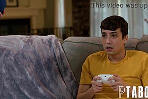 Dee Williams Plays Two Player Game with Ricky, Kristof, and Cale in POV