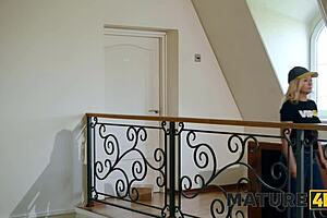 Amateur Milf And Husband Pick Up Spinner For Intense Outdoor Fucking And Cumshot