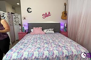 Hey, thick redhead Curvy Mary loves being a cuckold slut at SluttyBBWs!