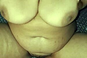 Desi Sexy Bhabhi Enjoys Wet Pussy Moments