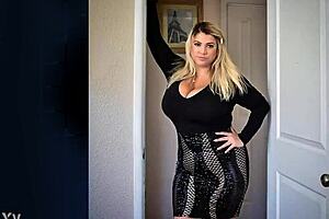 i cant get enough of these huge boobs on sexy bbw girls, theyre so milfy and wife-like