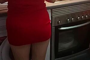 i meet my mother-in-law in the kitchen and fuck her