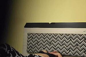 mi suegra masturbandose sola 😏